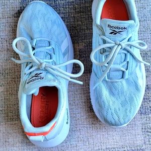 Ladies 7.5 Reebok FuelFoam Sneakers Tennis Shoes